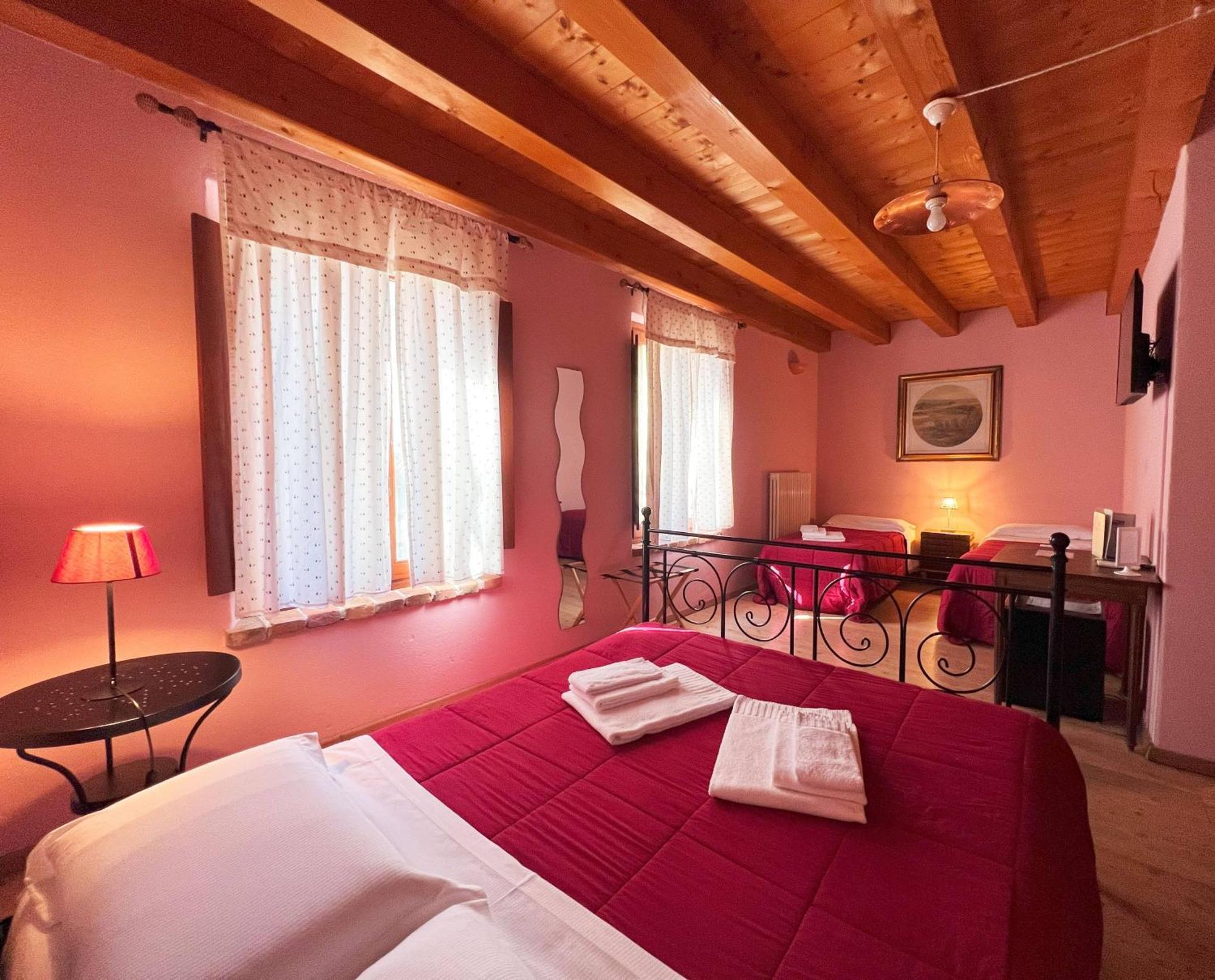 Agriturismo Corte Pellegrini San Martino Buon Albergo Buitenkant foto