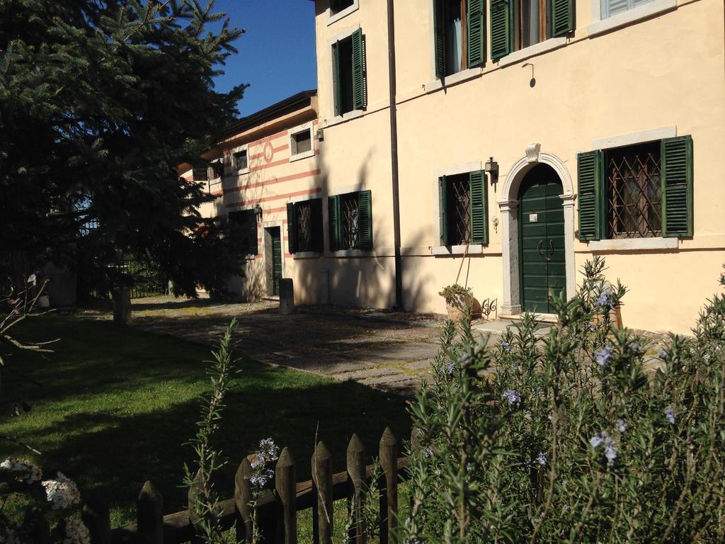Agriturismo Corte Pellegrini San Martino Buon Albergo Buitenkant foto