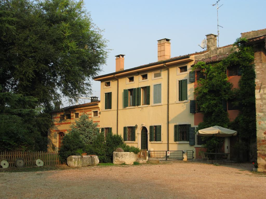 Agriturismo Corte Pellegrini San Martino Buon Albergo Buitenkant foto
